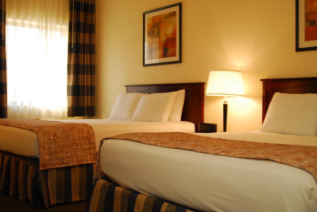 Ramada By Wyndham Bettendorf Room photo